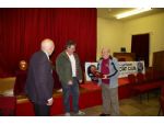 Ian Kennedy of the West Hull Model Shipwrights and Chief Judge, presenting Keith Clifton with his award for the Best Semi-kit model